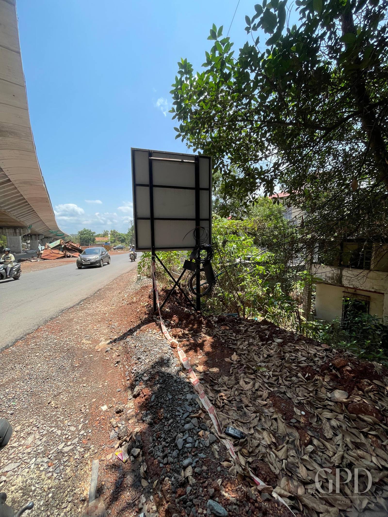 Porvorim Highway Touch Plot 2250 Sqmtrs photo 2