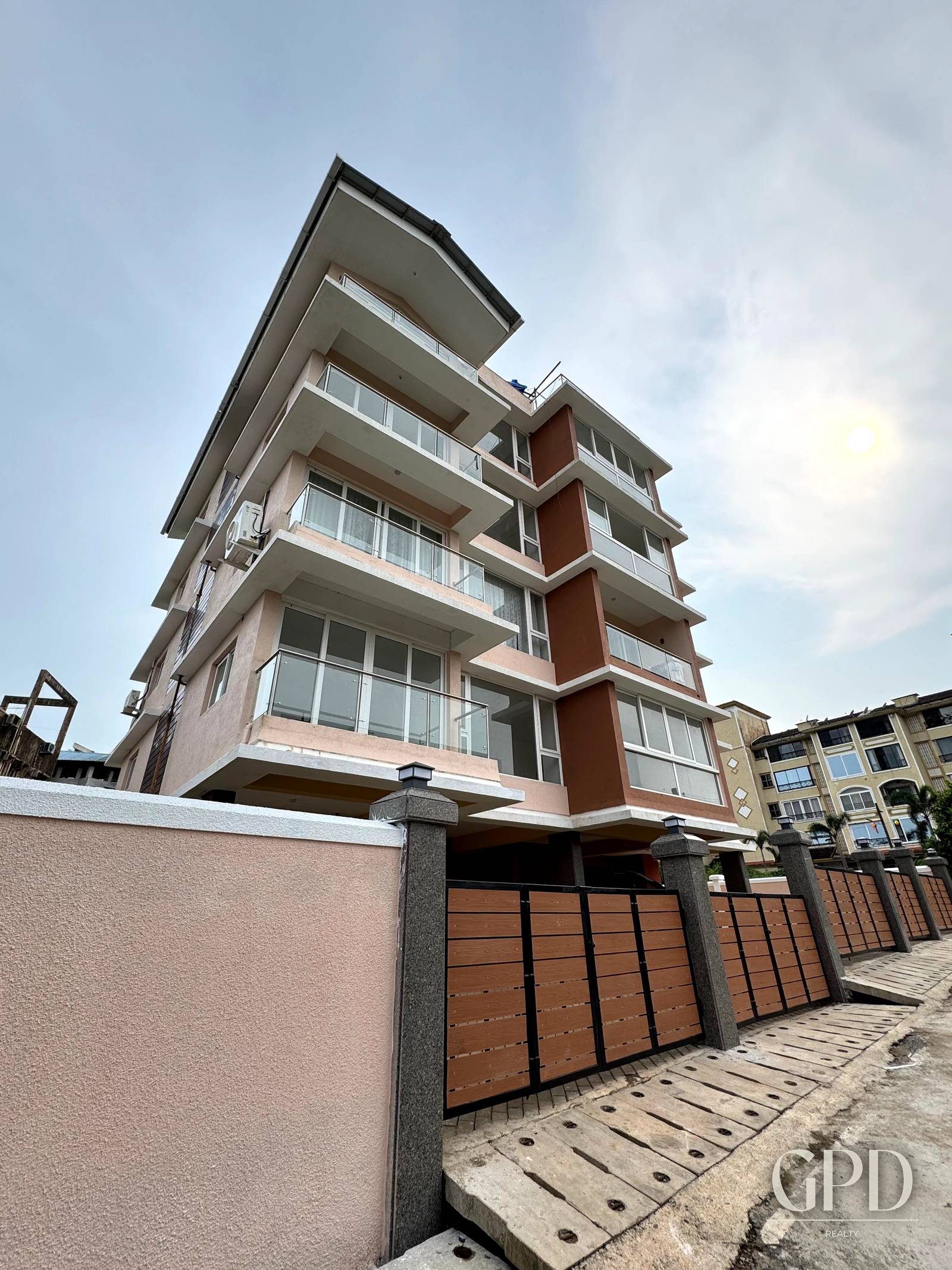 3 BHK Sea View Spacious Apartment in Dona Paula photo 13