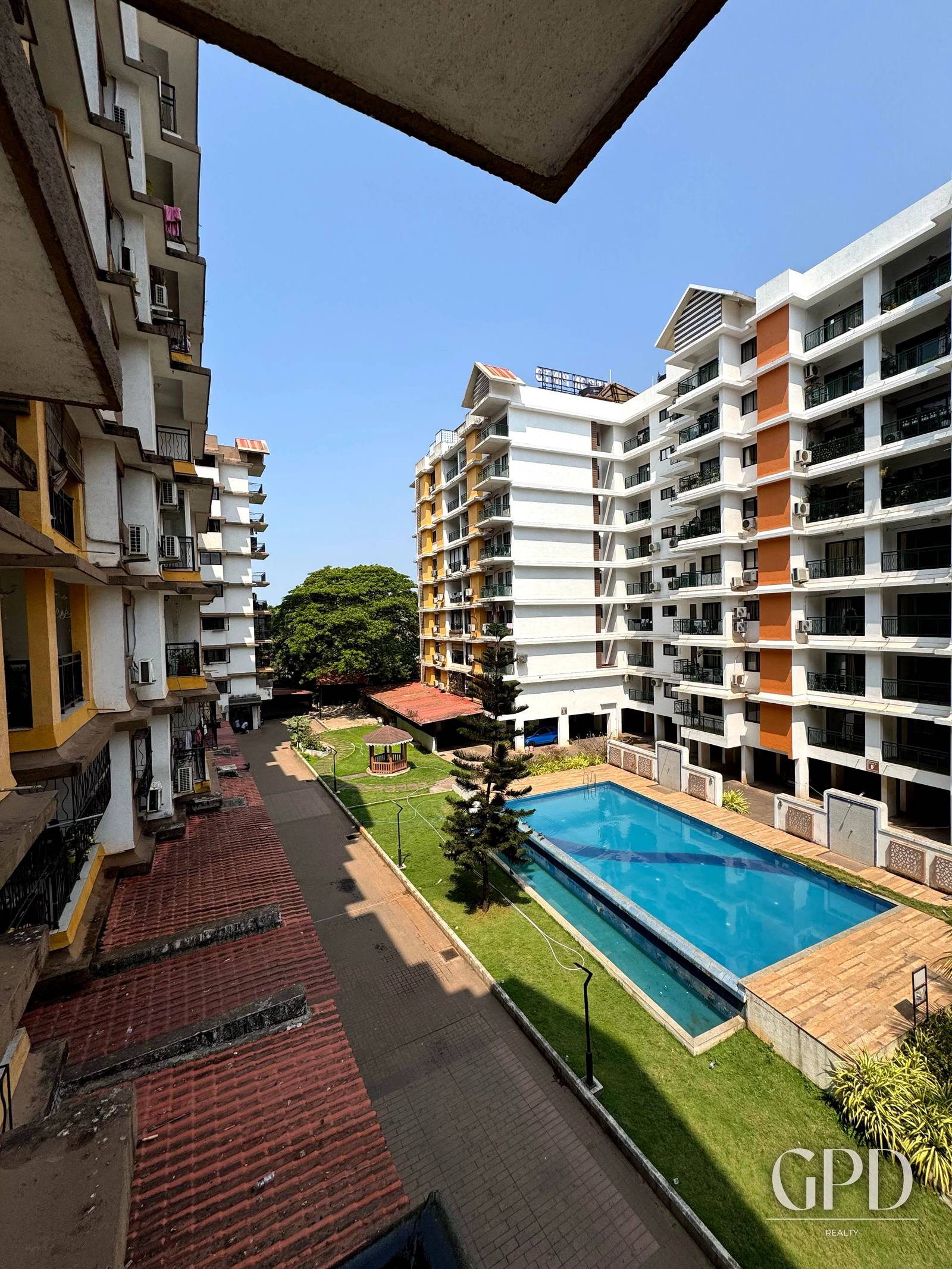 2 BHK Pool Facing Apartment in Panjim  photo 2