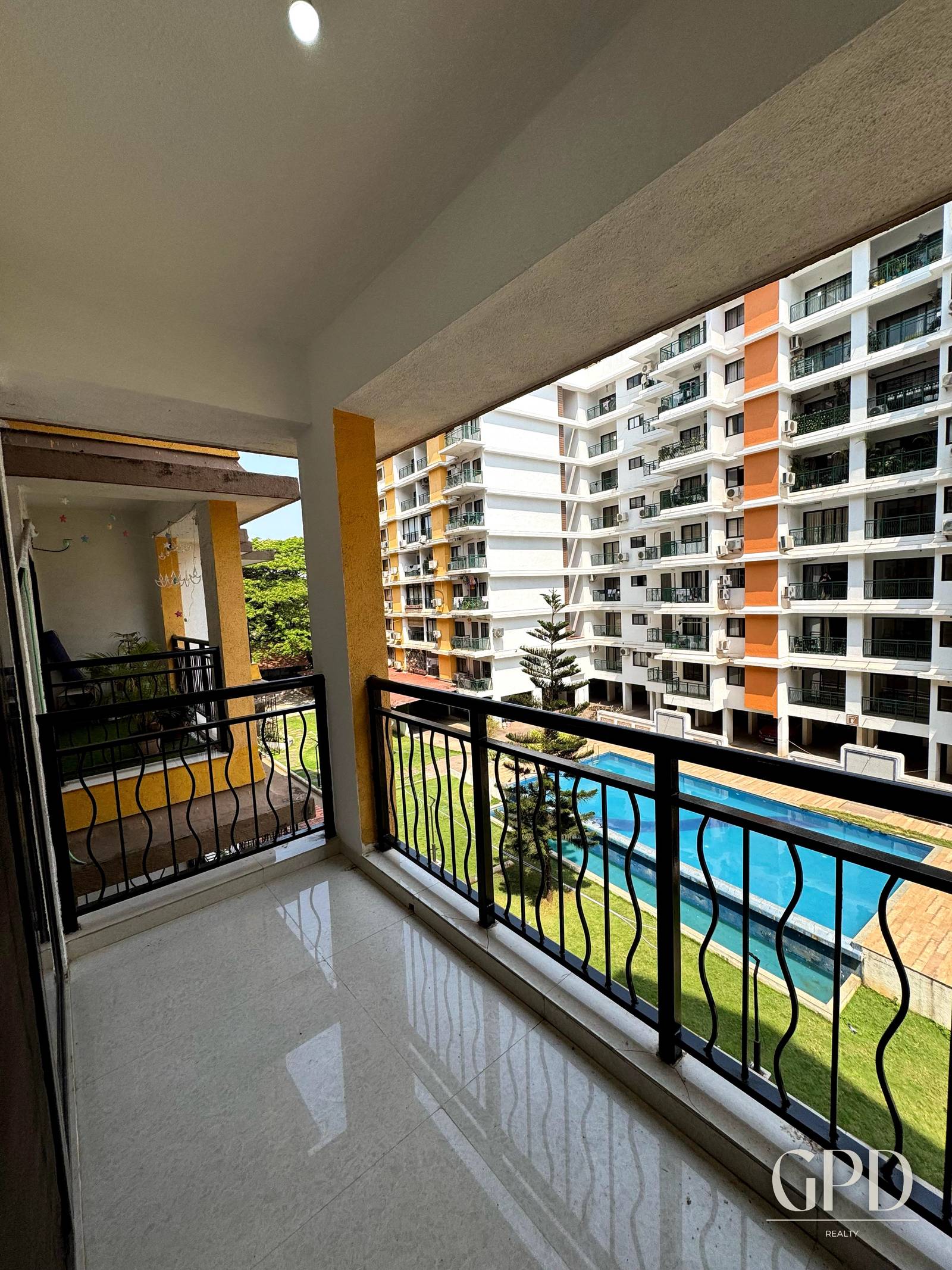 2 BHK Pool Facing Apartment in Panjim  photo 3