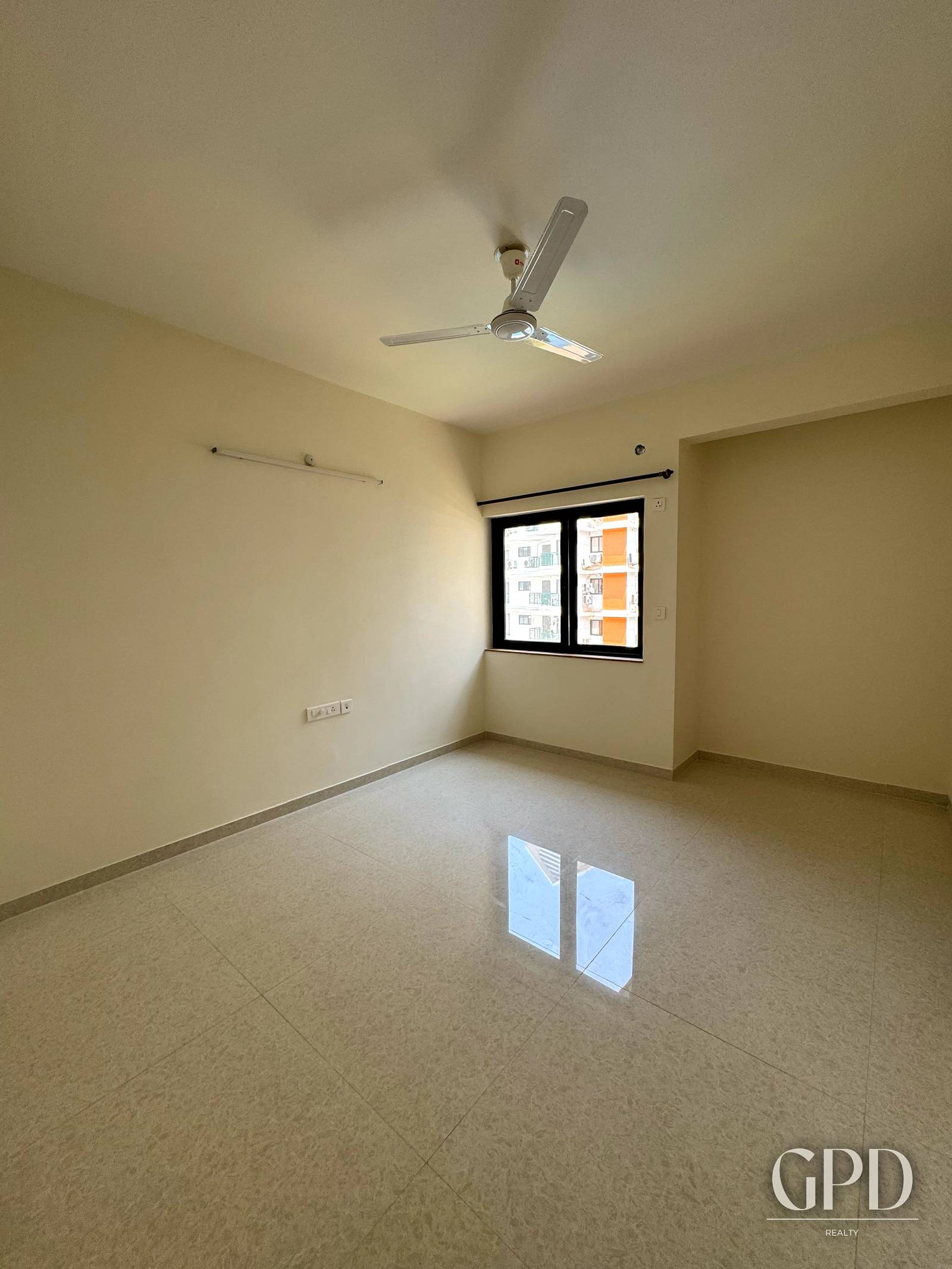 2 BHK Pool Facing Apartment in Panjim  photo 5