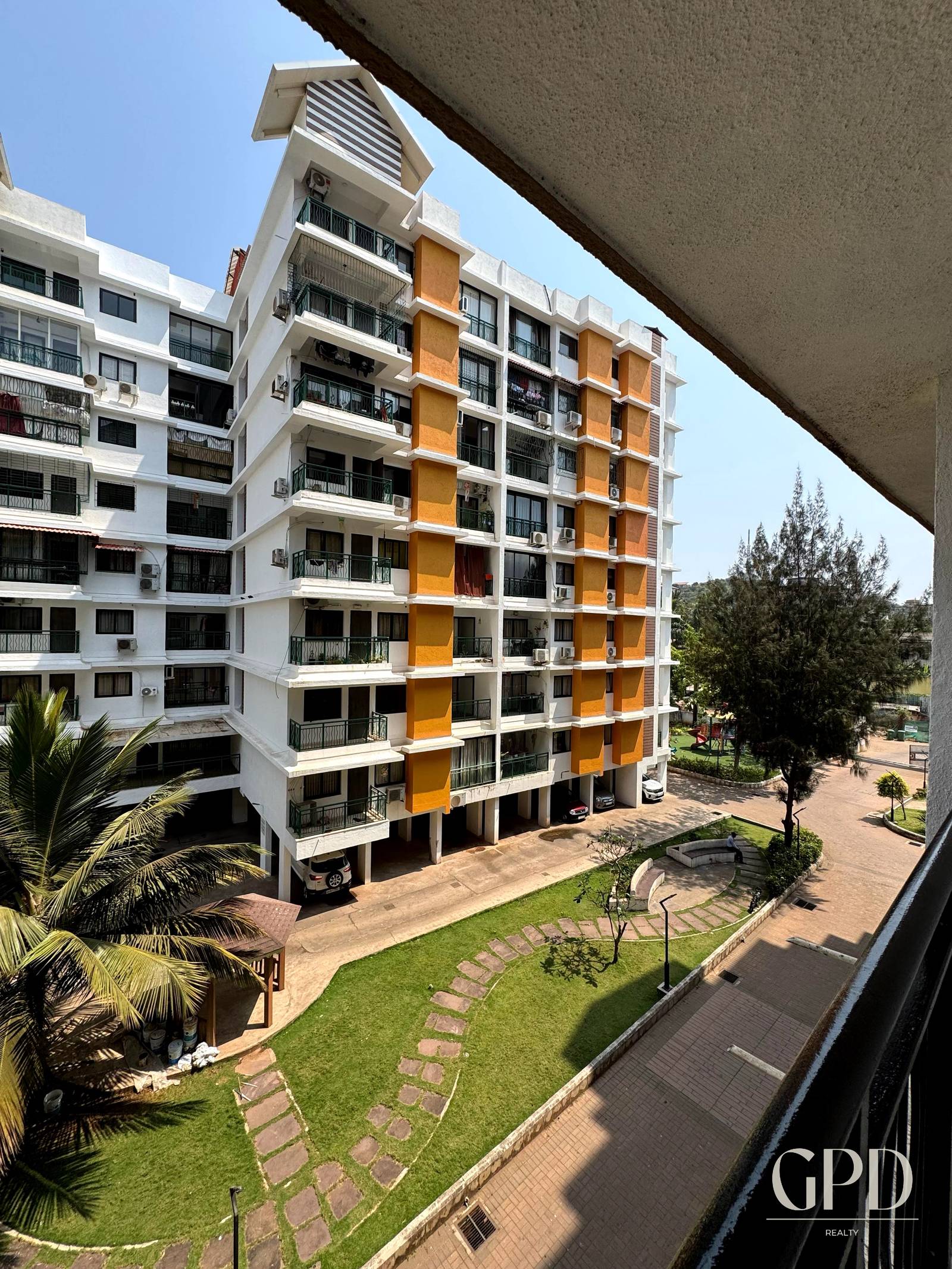 2 BHK Pool Facing Apartment in Panjim  photo 7