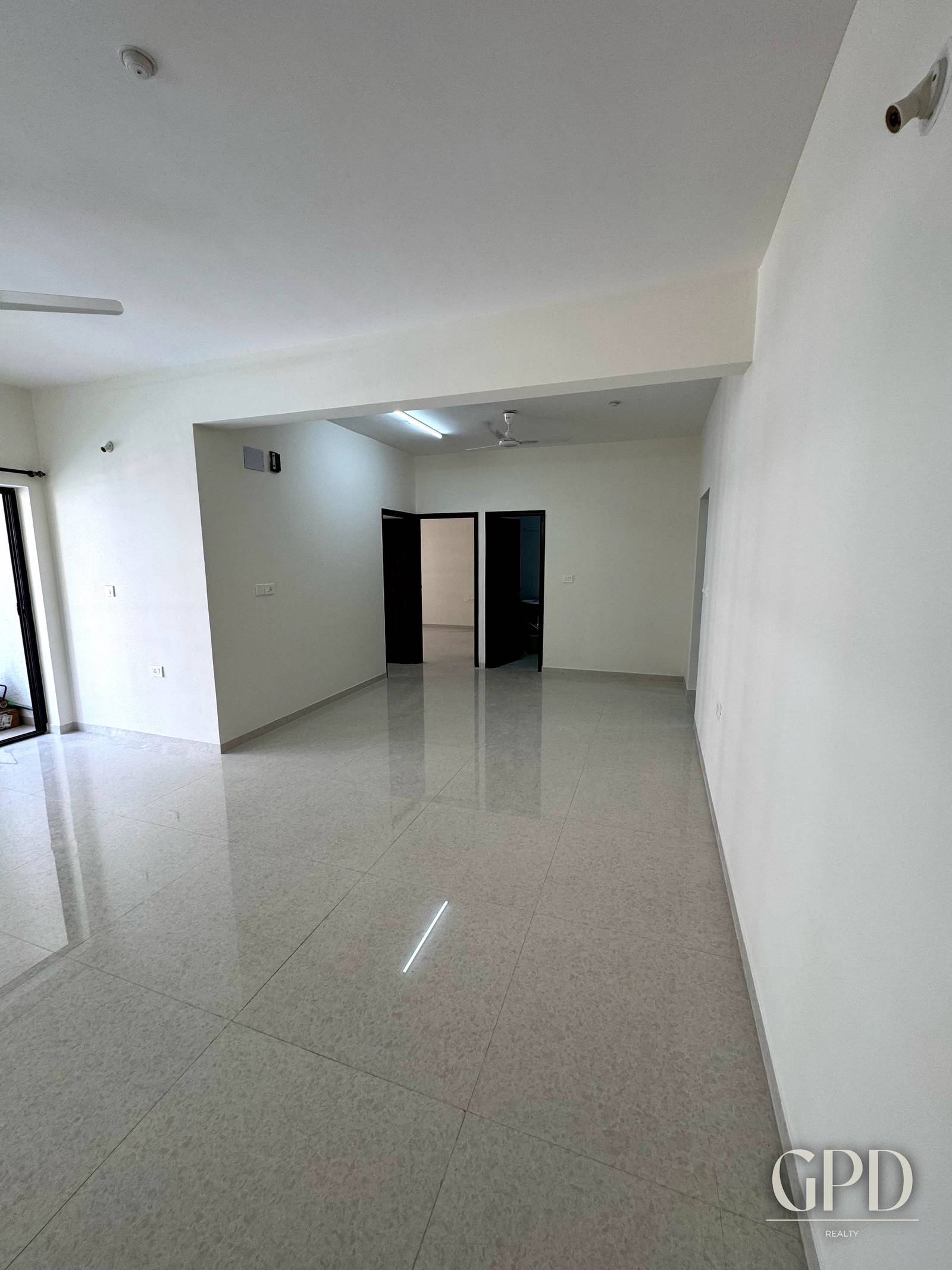 2 BHK Pool Facing Apartment in Panjim  photo 8