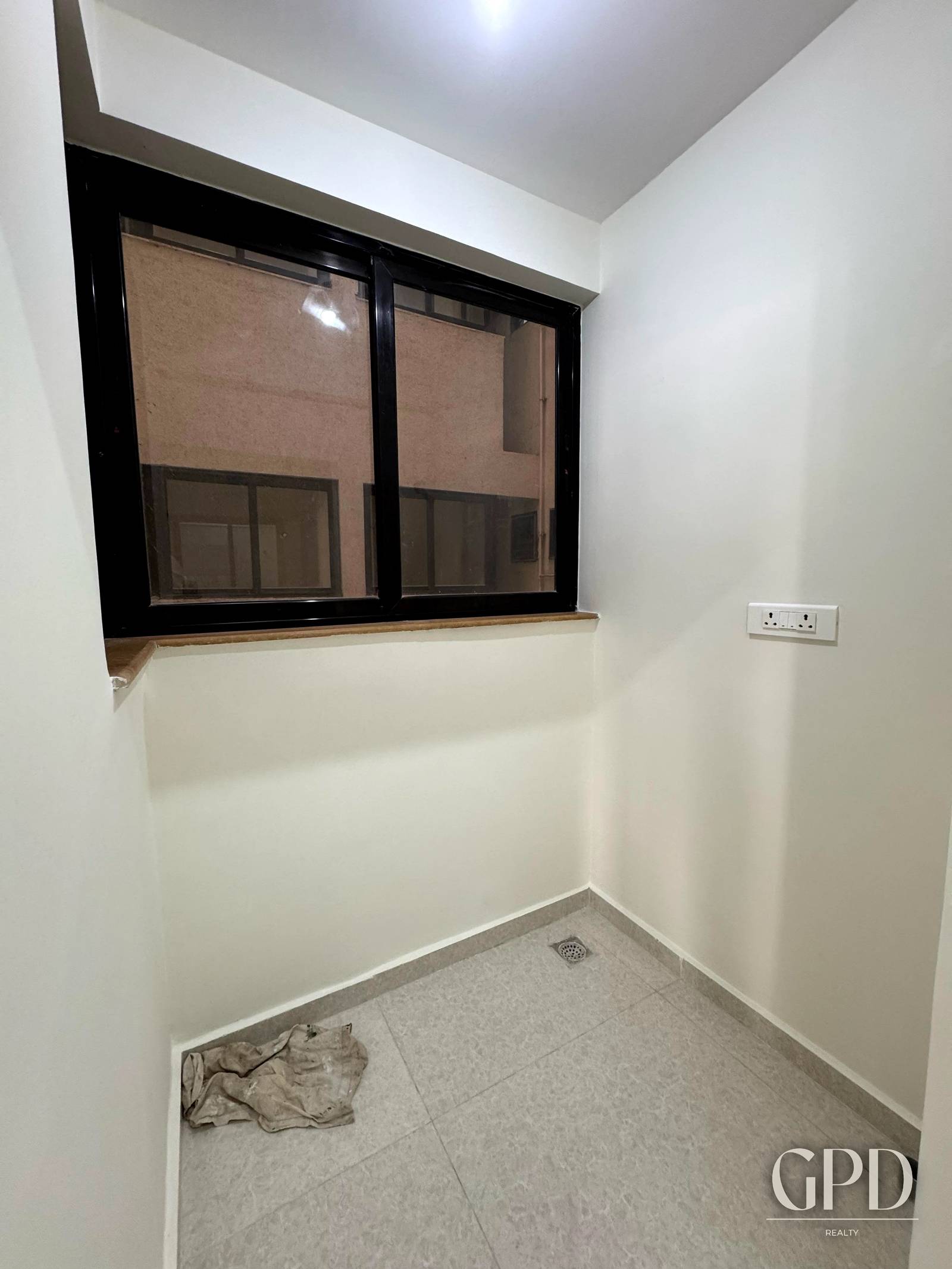2 BHK Pool Facing Apartment in Panjim  photo 9