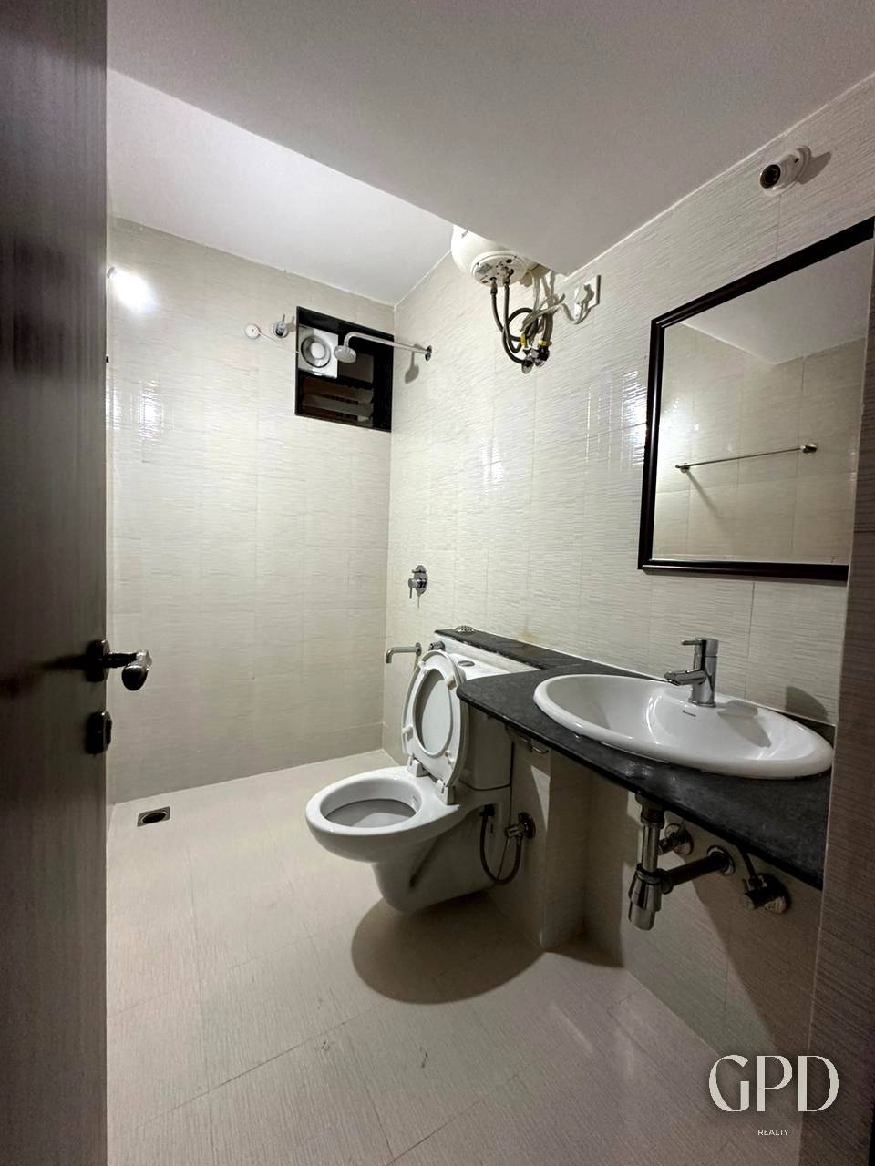 2 BHK Apartment in Campal, Panjim photo 10