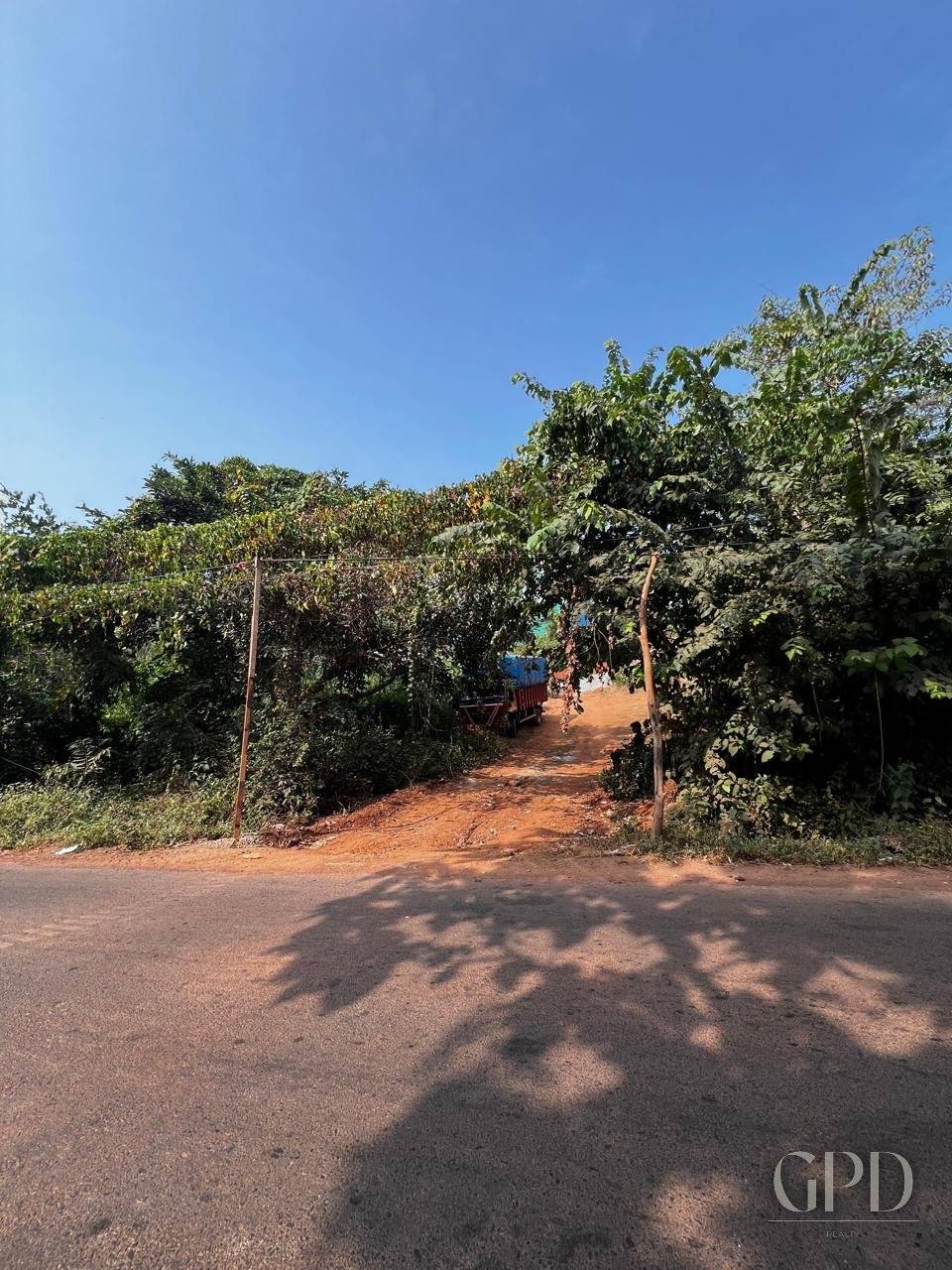 Pilerne Plot 3072 Sqmtrs photo 4