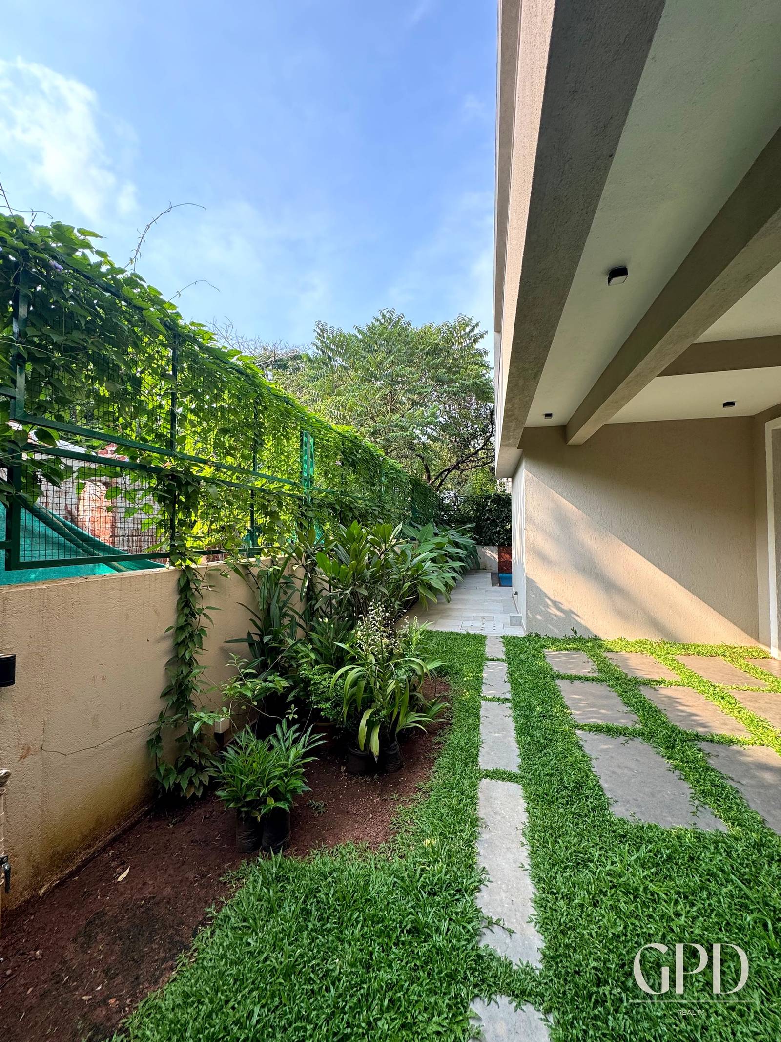  4 BHK Independent Villa in Sangolda, North Goa | Private Pool & Rooftop Jacuzzi photo 7