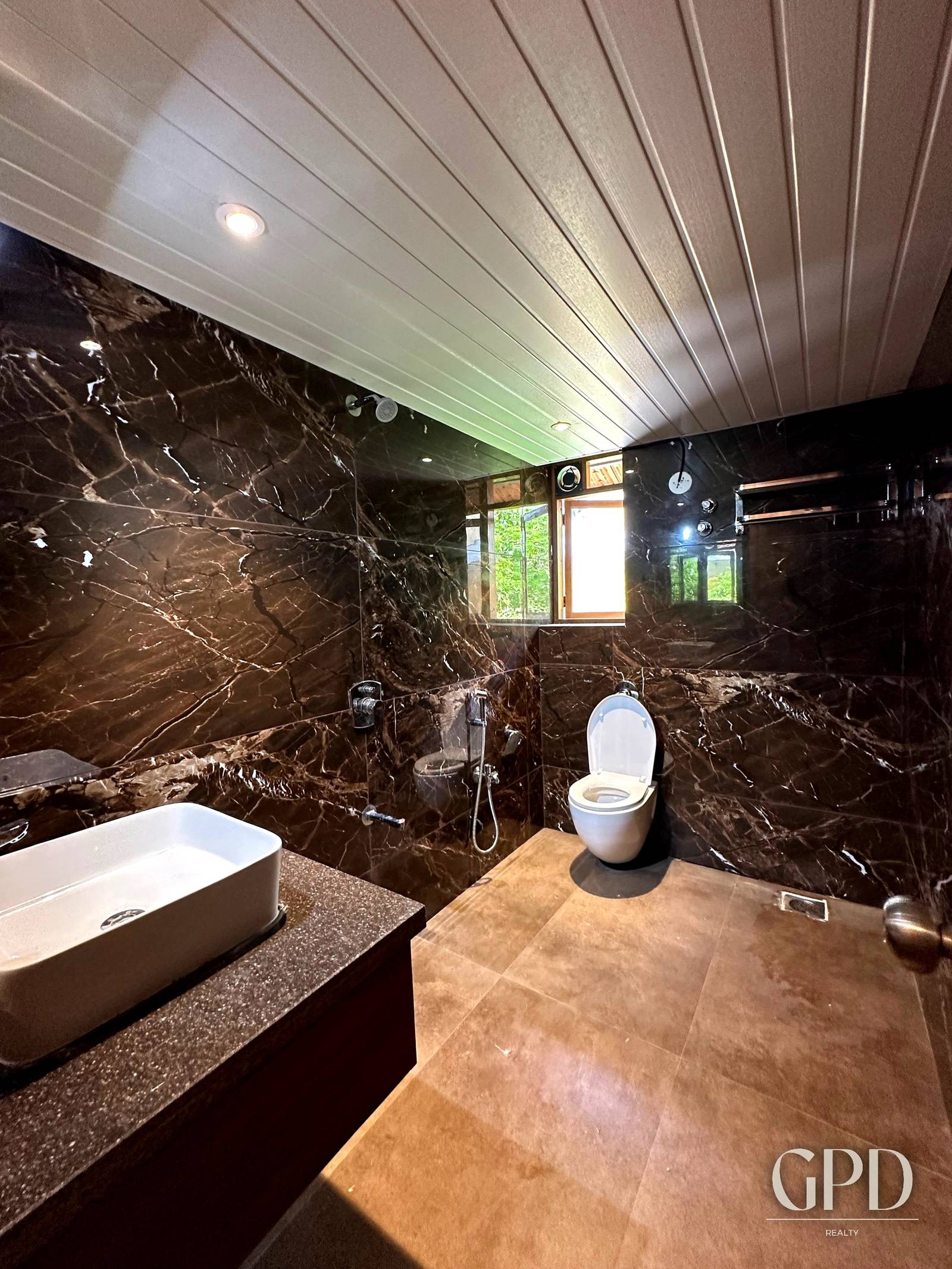 5 BHK Partial Sea View Villa in Dona Paula photo 10