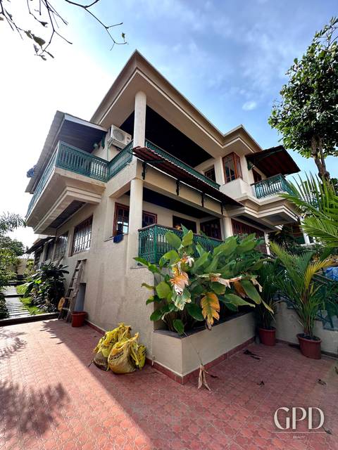 5 BHK Partial Sea View Villa in Dona Paula
