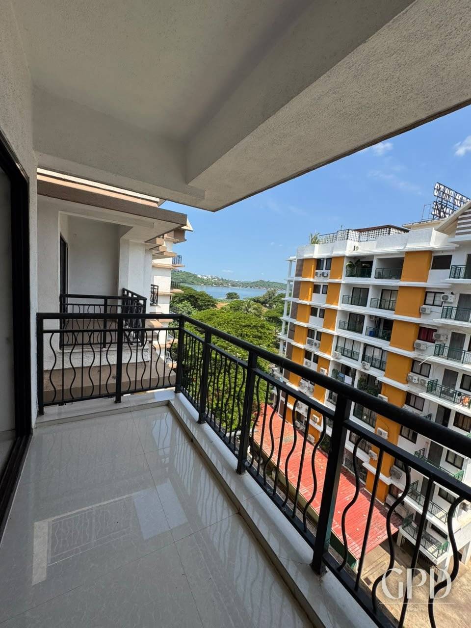 4 BHK River View Apartment in Panjim  photo 15