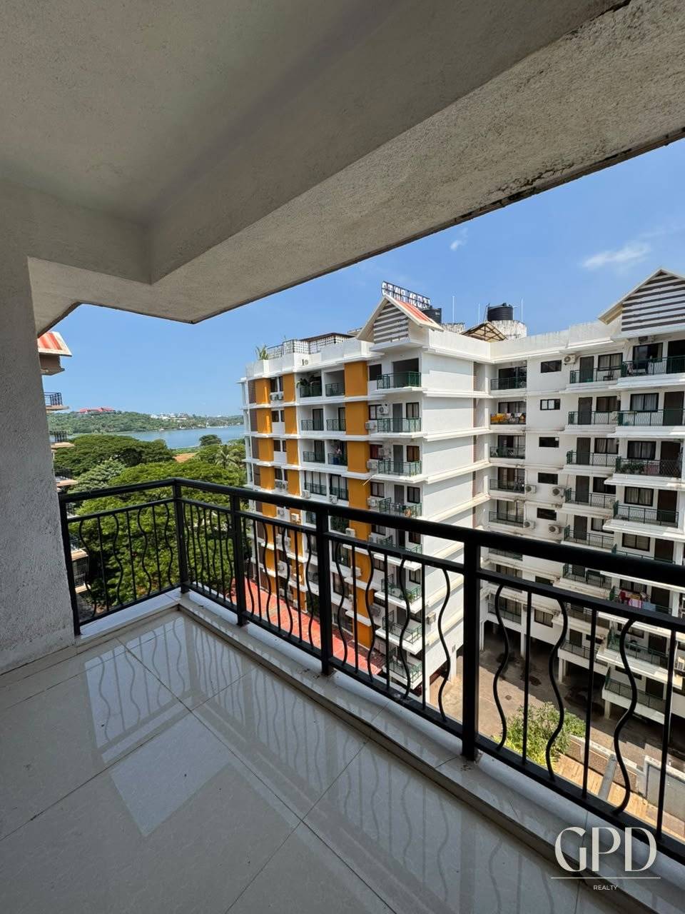 4 BHK River View Apartment in Panjim  photo 20