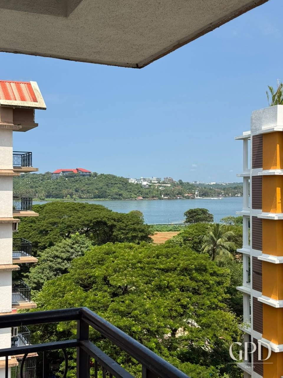 4 BHK River View Apartment in Panjim  photo 22