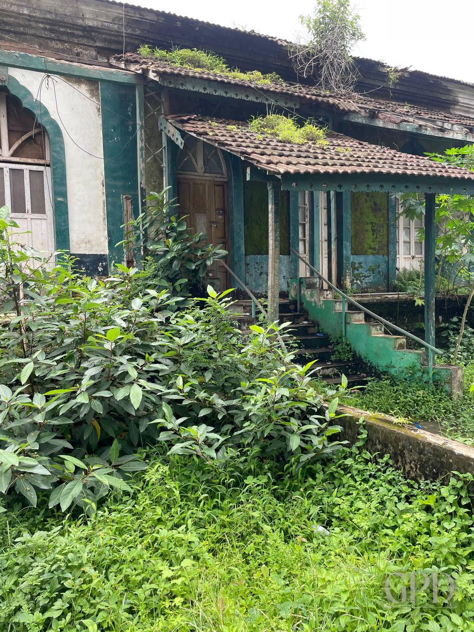 Portuguese House In Taleigao 2742 Sqmtrs photo 2